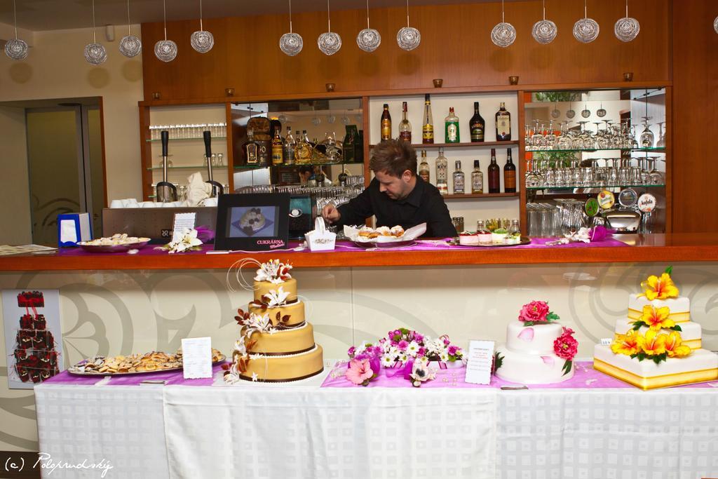 Hotel Epocha Janov nad Nisou Luaran gambar