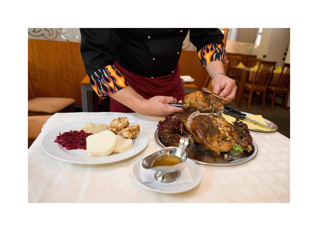 Hotel Epocha Janov nad Nisou Luaran gambar